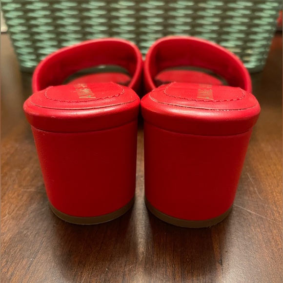 Anne Klein Women's Kendra Slipper - Picture 7 of 8